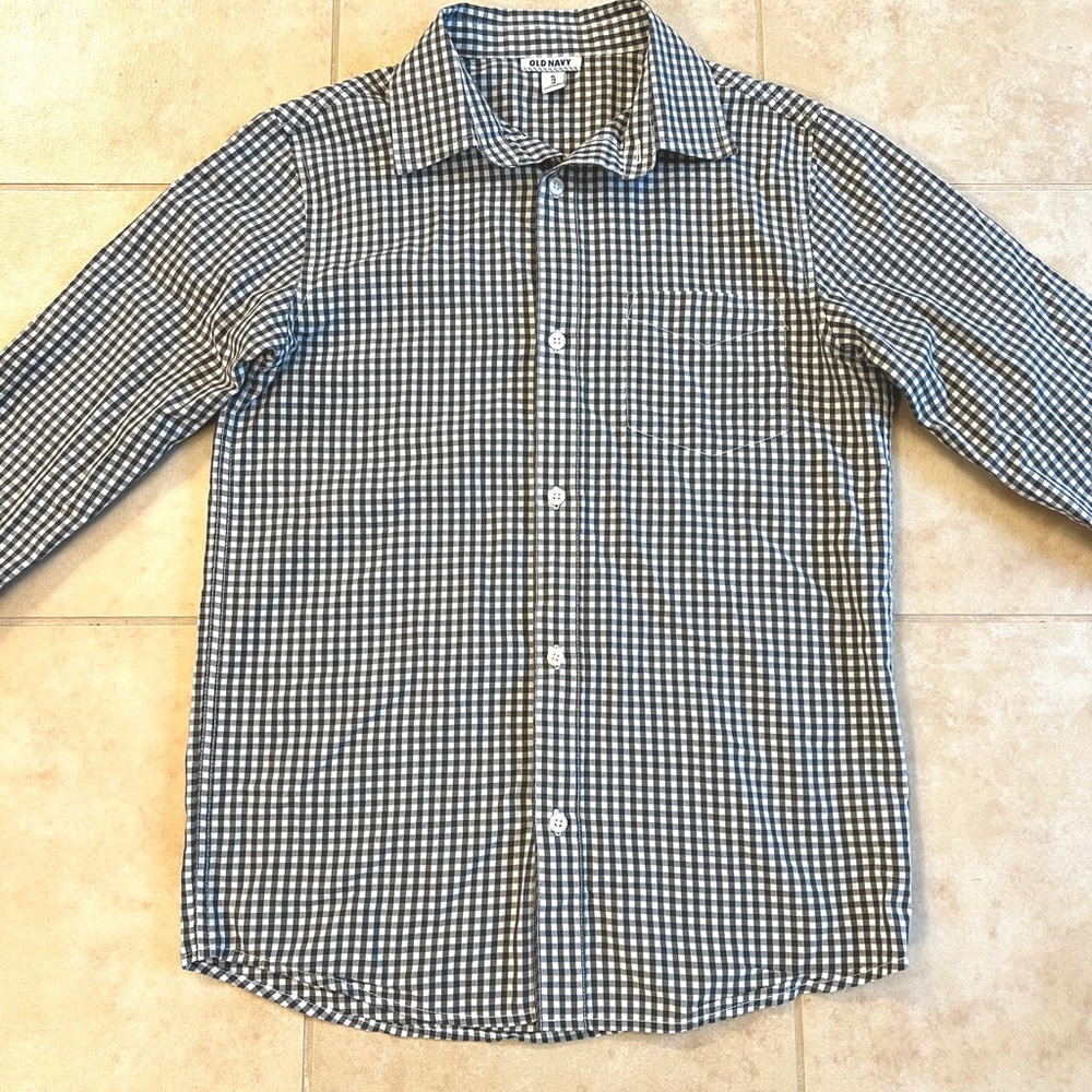 Boys 14/16 (XL) Old Navy Gray Plaid Button Up Dress Shirt
